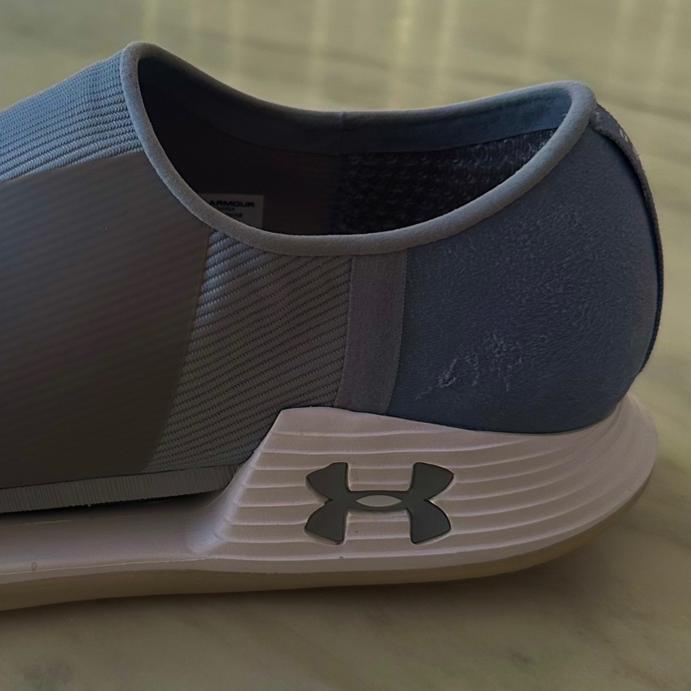 Comfy and Trendy Under Armour Women's Speedform Slip, Overcast Gray size 9